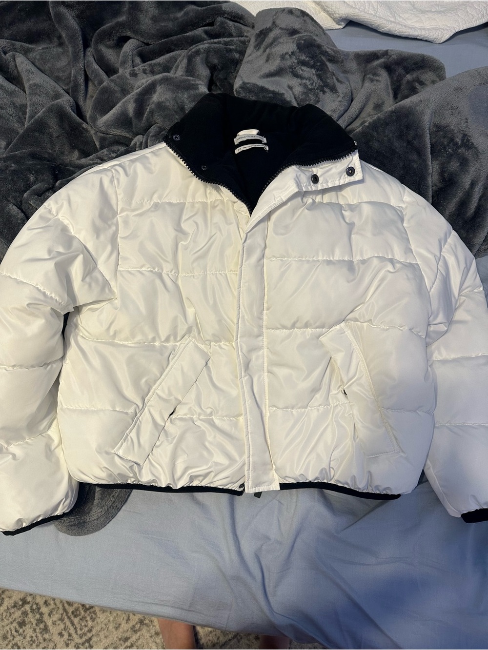 Urban Outfitters White Puffer Jacket Cropped